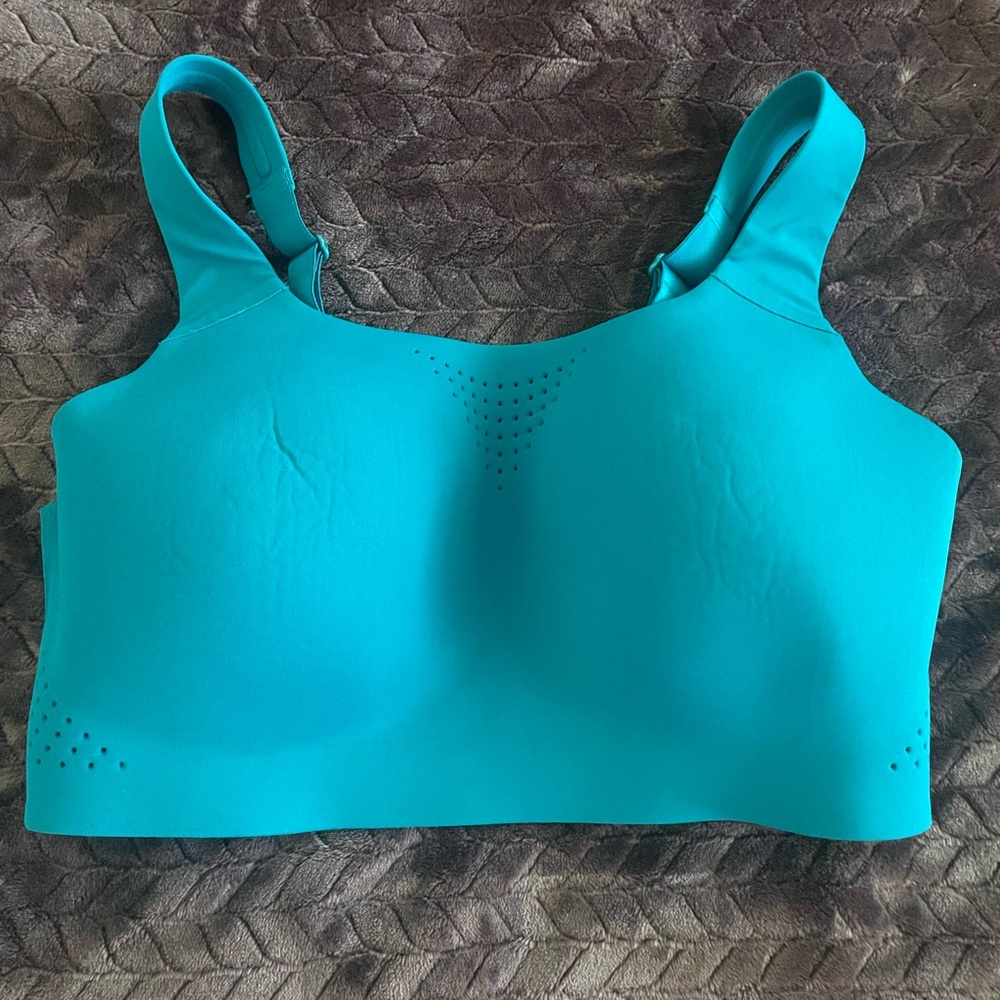 Victoria’s Secret Featherweight Sports Bra